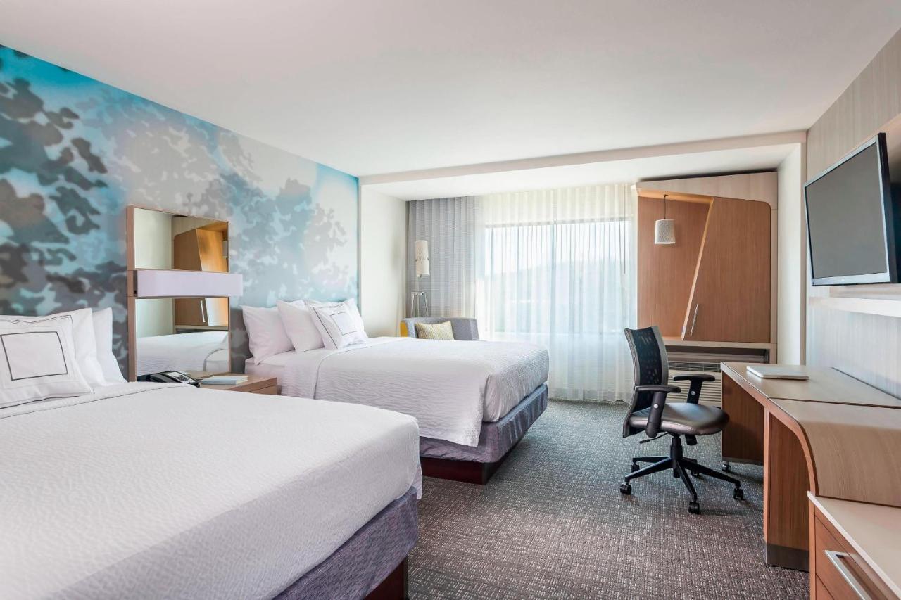 Courtyard By Marriott New York Queens, Jamaica Bagian luar foto